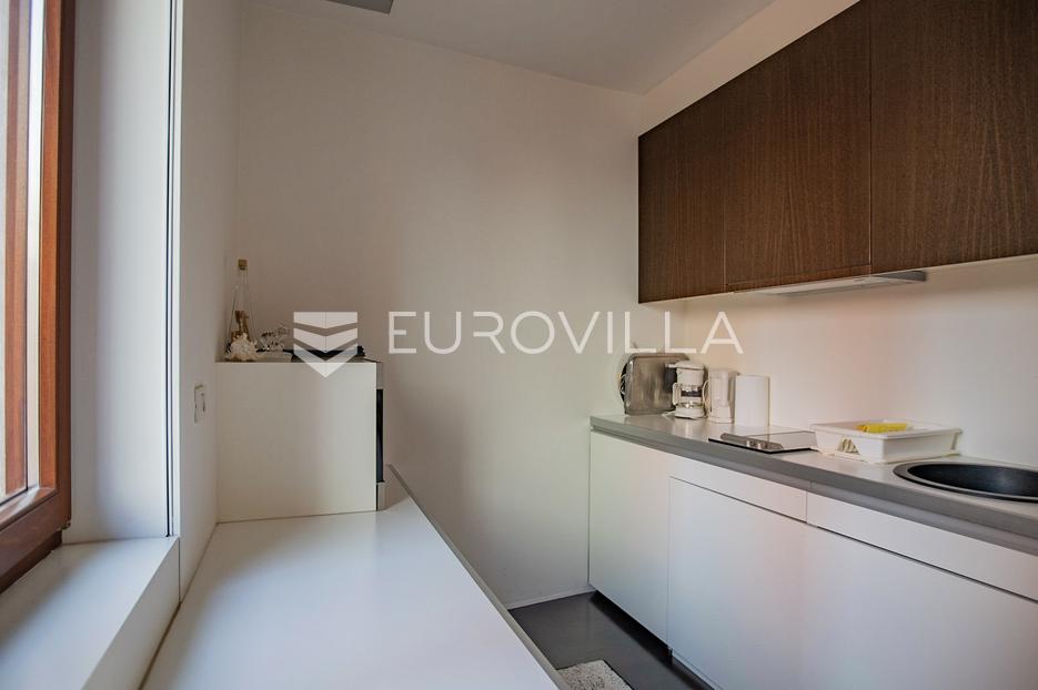 Commerciale In vendita -  Rovinj