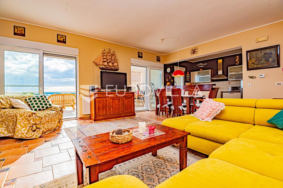 Casa In vendita -  Šibenik - Okolica