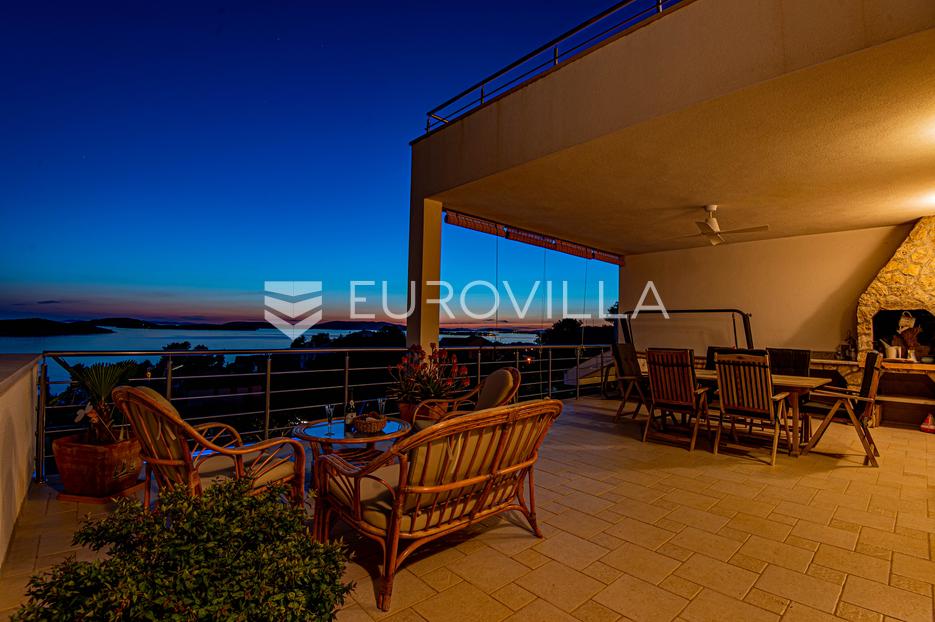 Casa In vendita -  Šibenik - Okolica