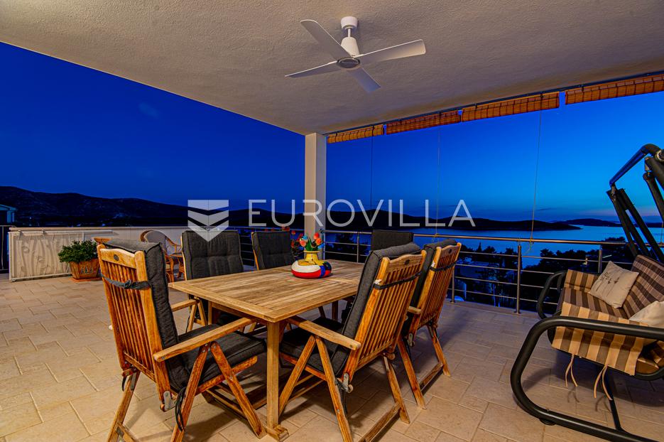 Casa In vendita -  Šibenik - Okolica