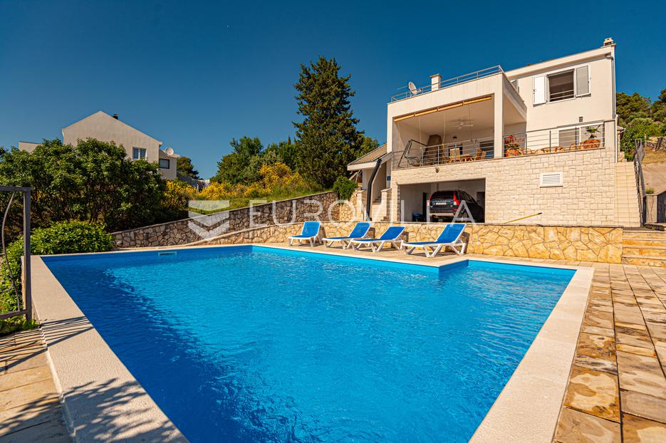Casa In vendita -  Šibenik - Okolica