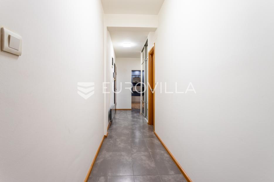 Appartamento In vendita -  Split