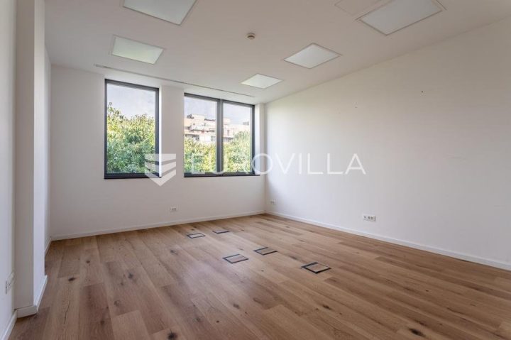 Lokal użytkowy na sprzedaż 63 m² – Trstenik