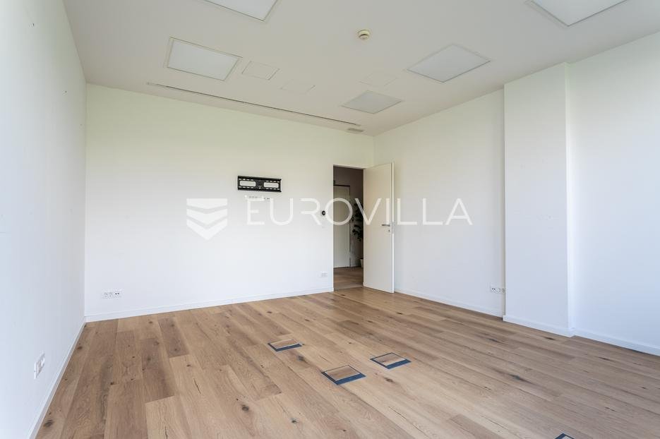 Commerciale In vendita - Splitsko-dalmatinska Split - foto 2/9