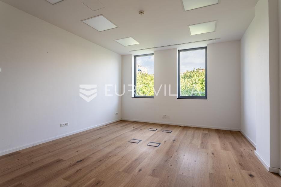 Commerciale In vendita - Splitsko-dalmatinska Split - foto 3/9