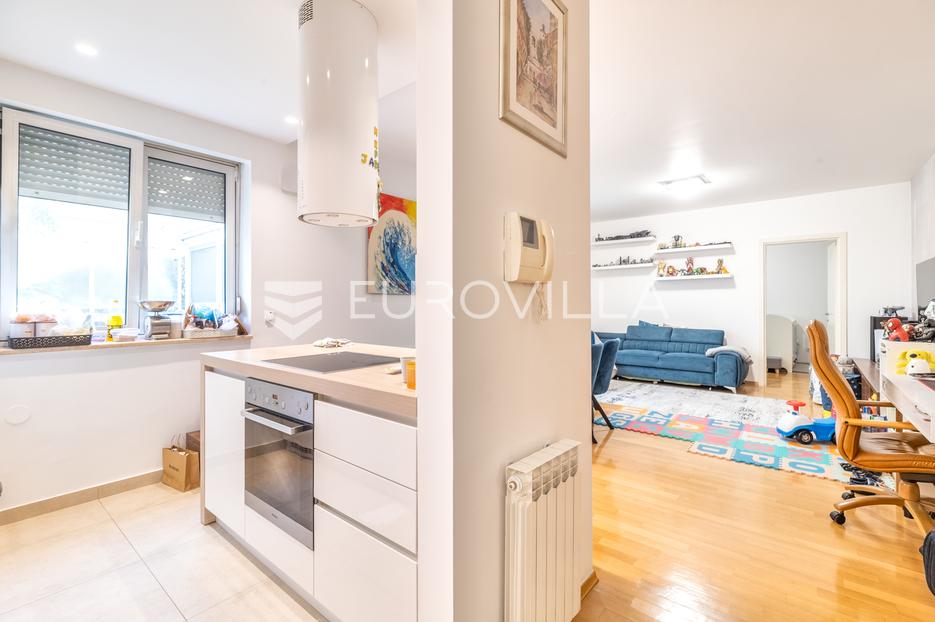 Apartmán Na predaj -  Donji Grad