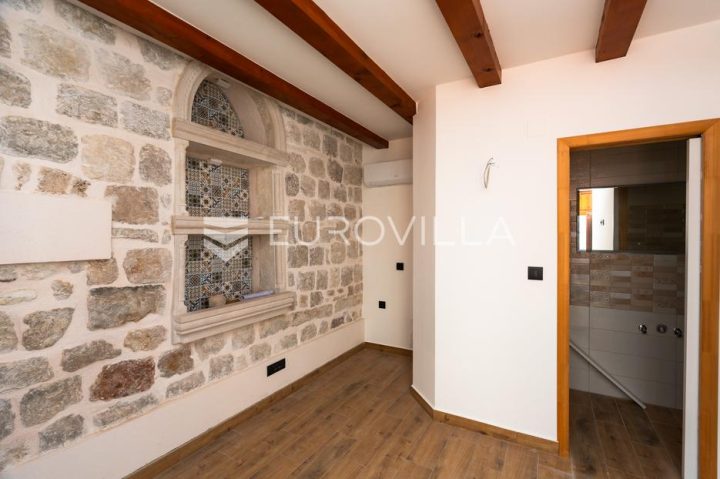 Kuća na prodaju 100 m² – Stari Grad