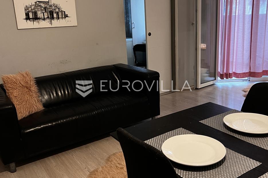 Mieszkanie Na sprzedaż - Istarska Rovinj