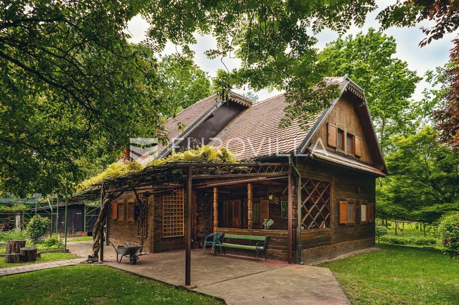 Maison À vendre - Sisačko-moslavačka Sisak - Okolica