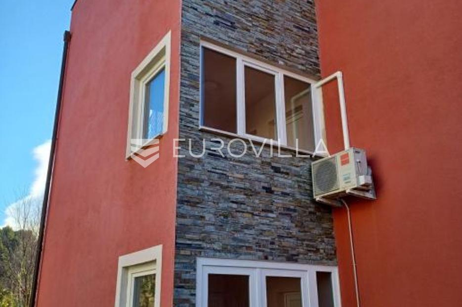 Appartamento In vendita -  Rab