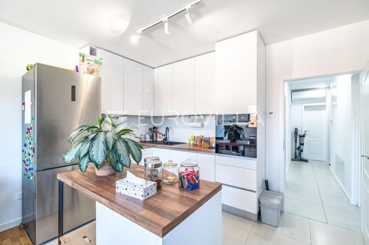 Apartmán Na predaj - Grad Zagreb Trnje - foto 3/9