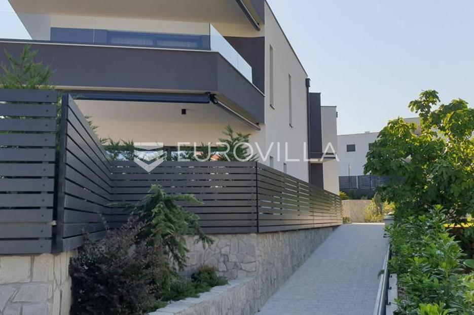 Maison À vendre -  Malinska-Dubašnica