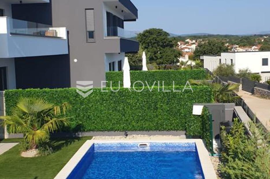 Maison À vendre -  Malinska-Dubašnica