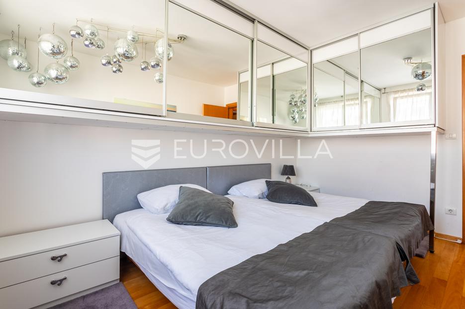 Flat For sale - Splitsko-dalmatinska Split