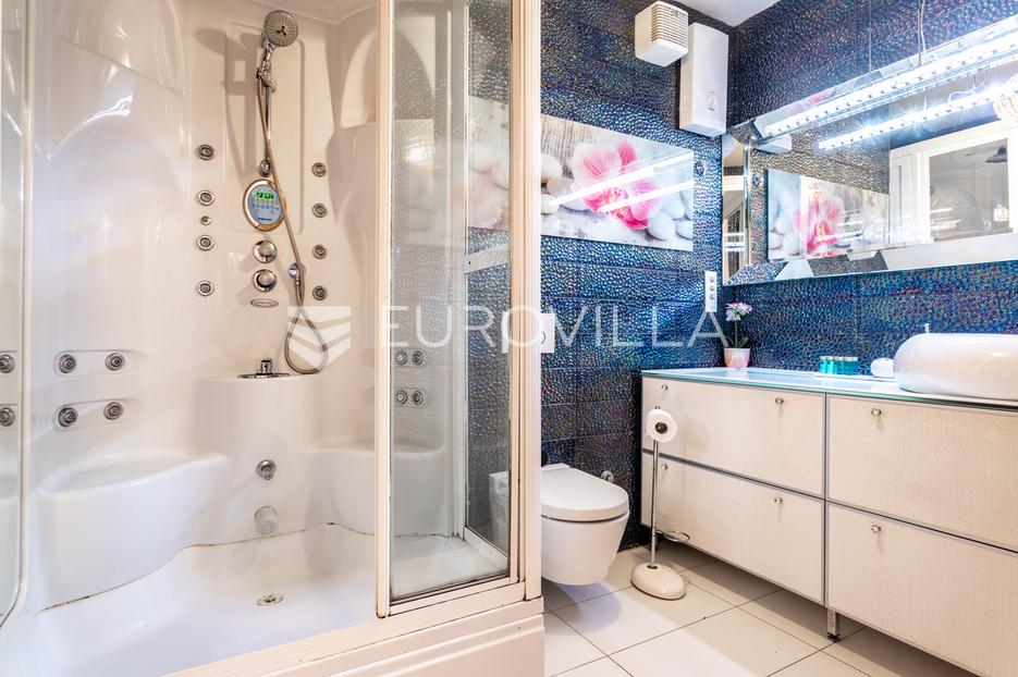 Flat For sale - Splitsko-dalmatinska Split