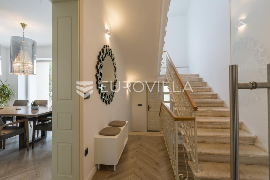 Haus Zu verkaufen -  Pula