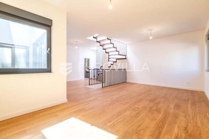 Flat for sale 107 m² – Donji Grad