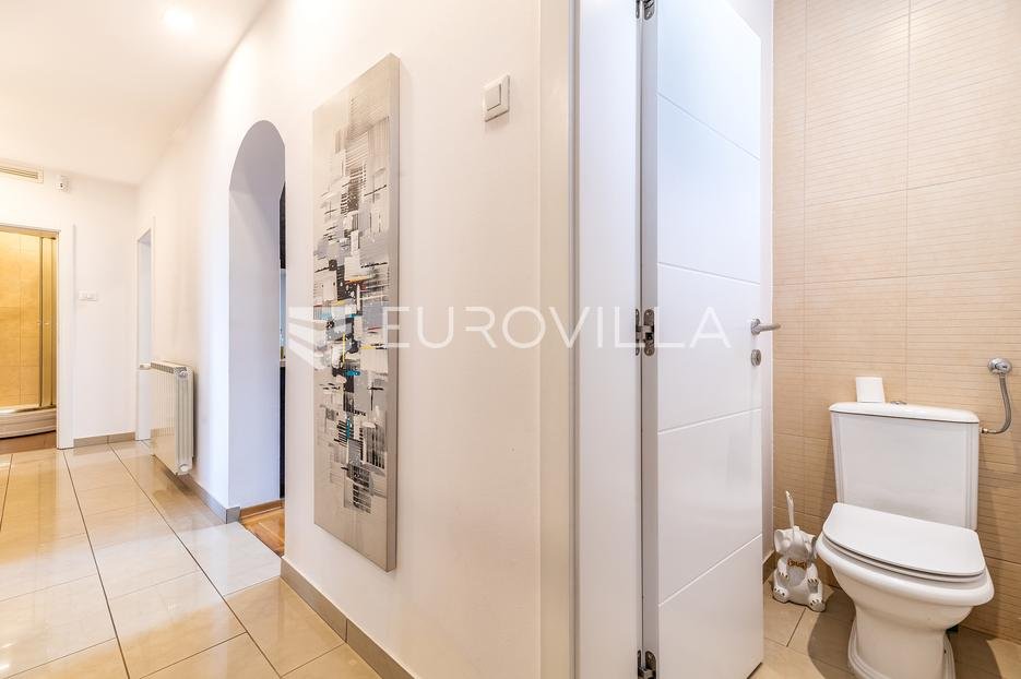 Casa In vendita - Grad Zagreb Trešnjevka - Sjever