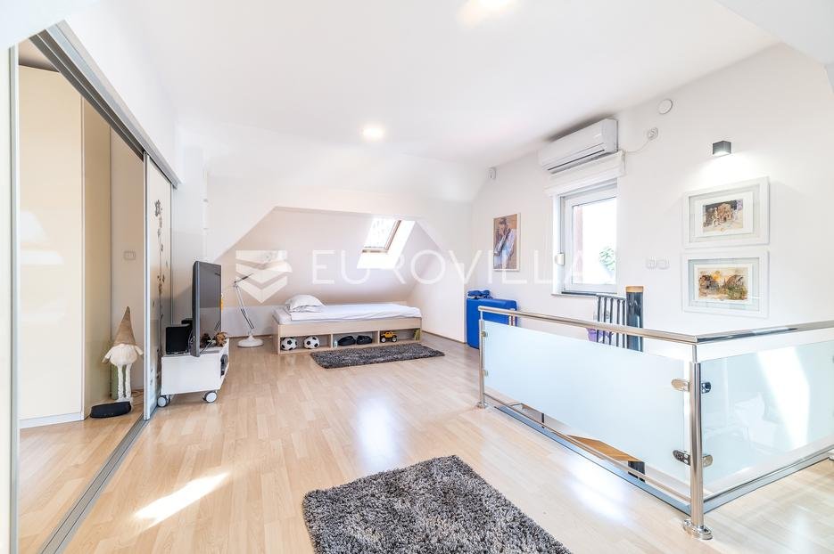 Casa In vendita - Grad Zagreb Trešnjevka - Sjever