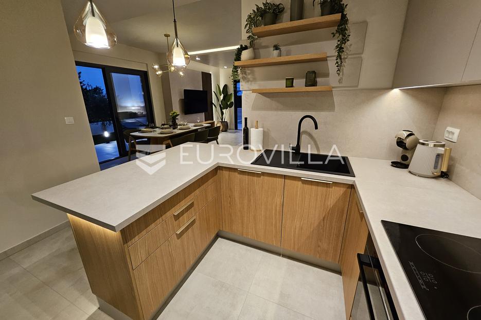 Maison À vendre - Šibensko-kninska Vodice