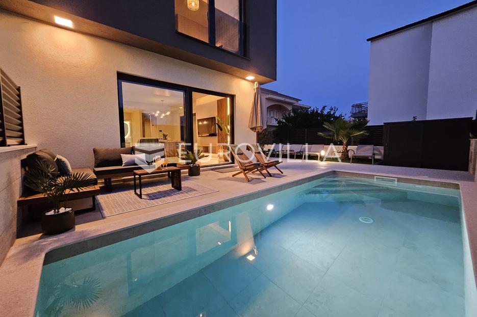 Maison À vendre - Šibensko-kninska Vodice