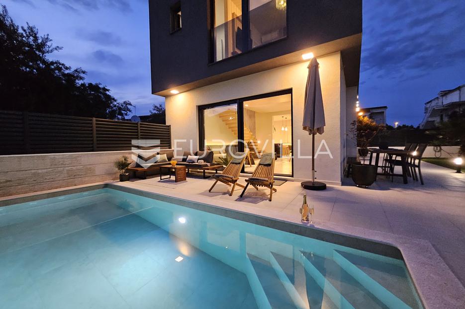 Maison À vendre - Šibensko-kninska Vodice