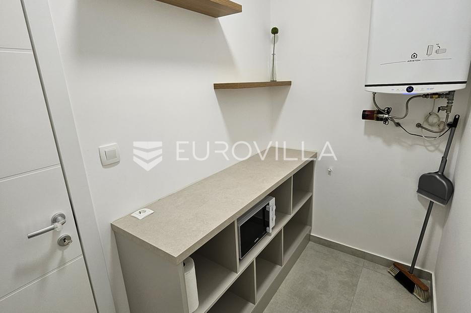 Maison À vendre - Šibensko-kninska Vodice