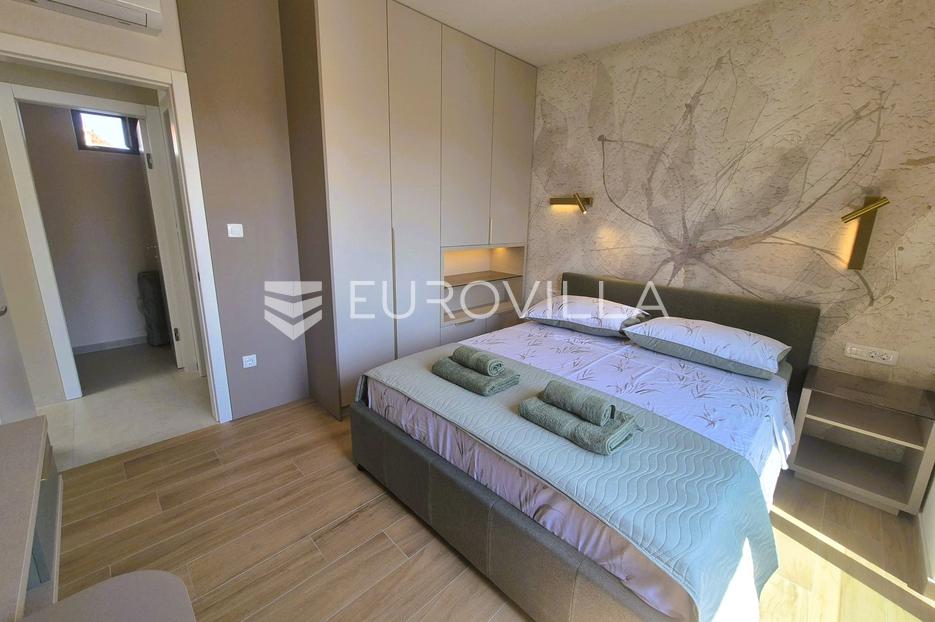 Maison À vendre - Šibensko-kninska Vodice
