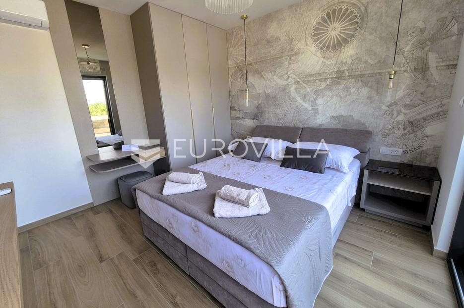 Maison À vendre - Šibensko-kninska Vodice