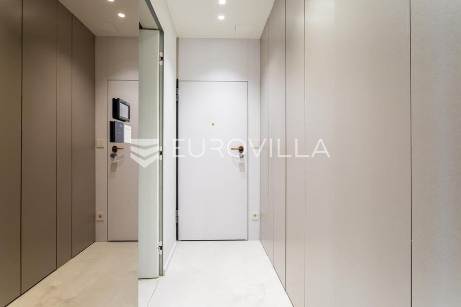 Appartamento In vendita - Splitsko-dalmatinska Split