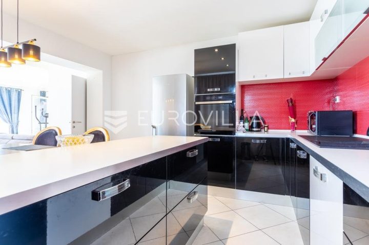 Flat For sale - Splitsko-dalmatinska Podstrana - foto 4/14