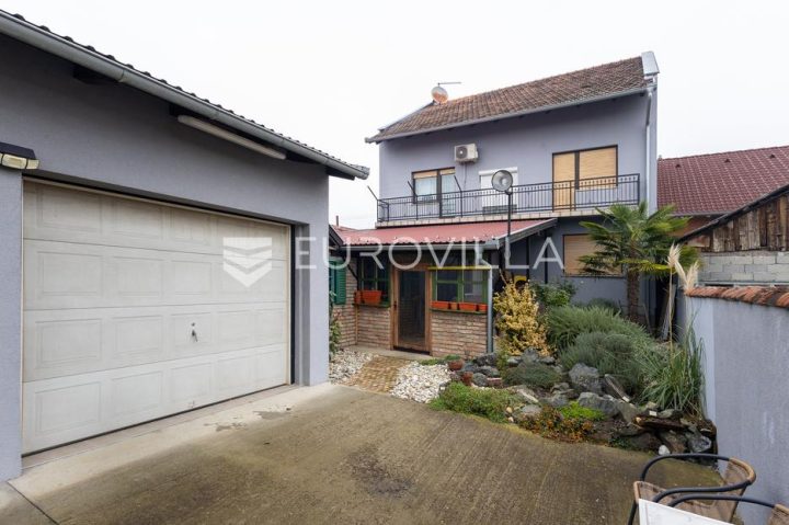 House for sale 303 m² – Šestinac