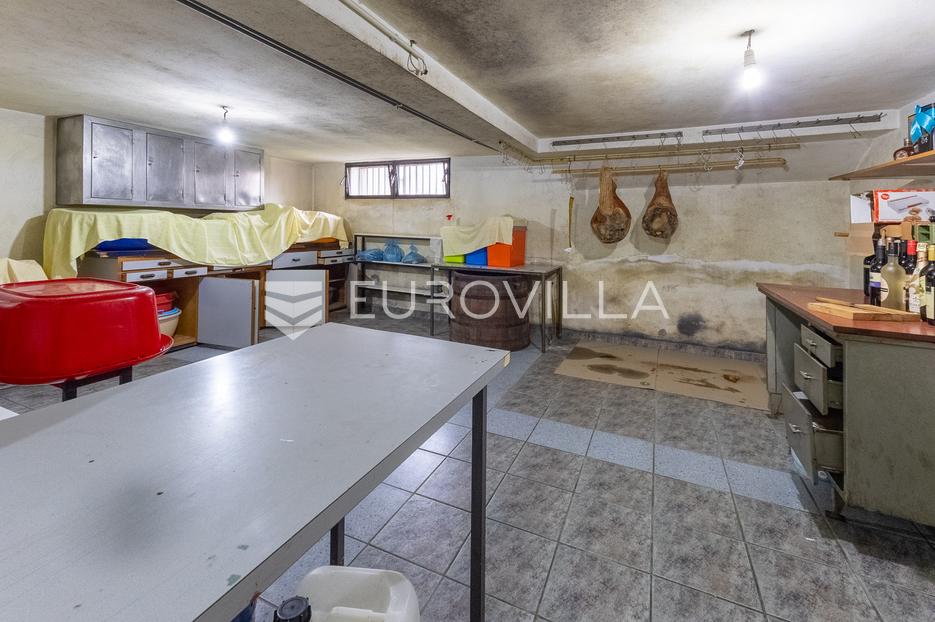 Kuća Na prodaju -  Slavonski Brod