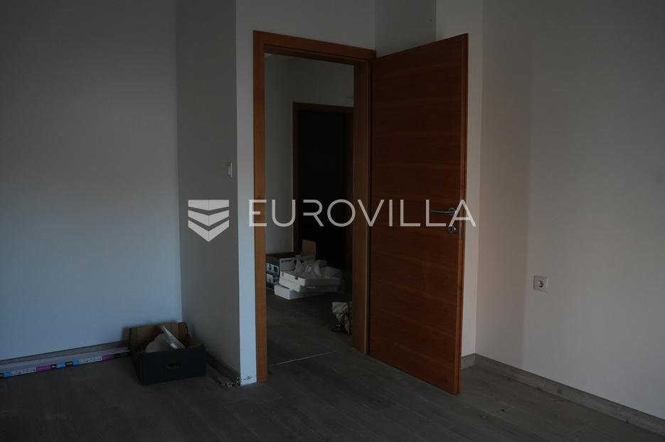 Commerciale Da affittare - Vukovarsko-srijemska Vukovar