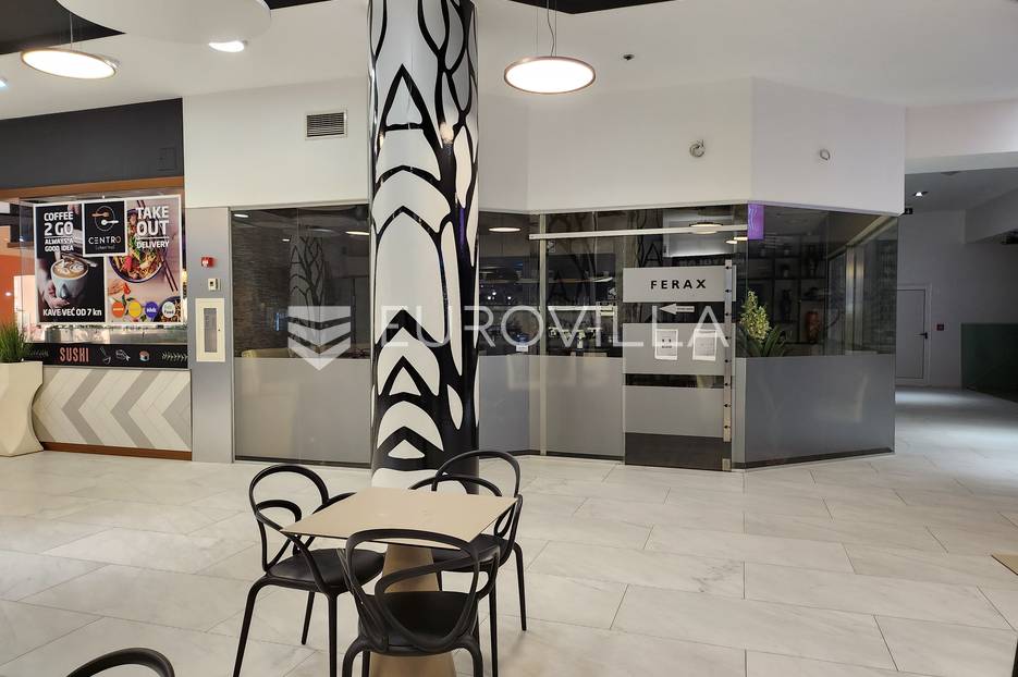 Locaux commerciaux À vendre -  Donji Grad