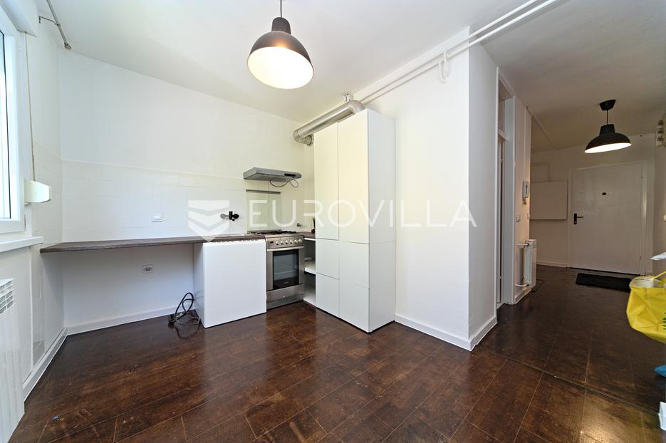 Apartma Na predaj -  Osijek