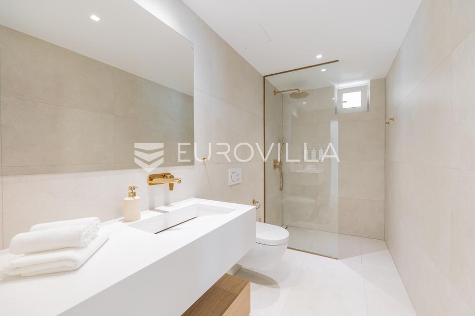 Maison À vendre - Splitsko-dalmatinska Podstrana