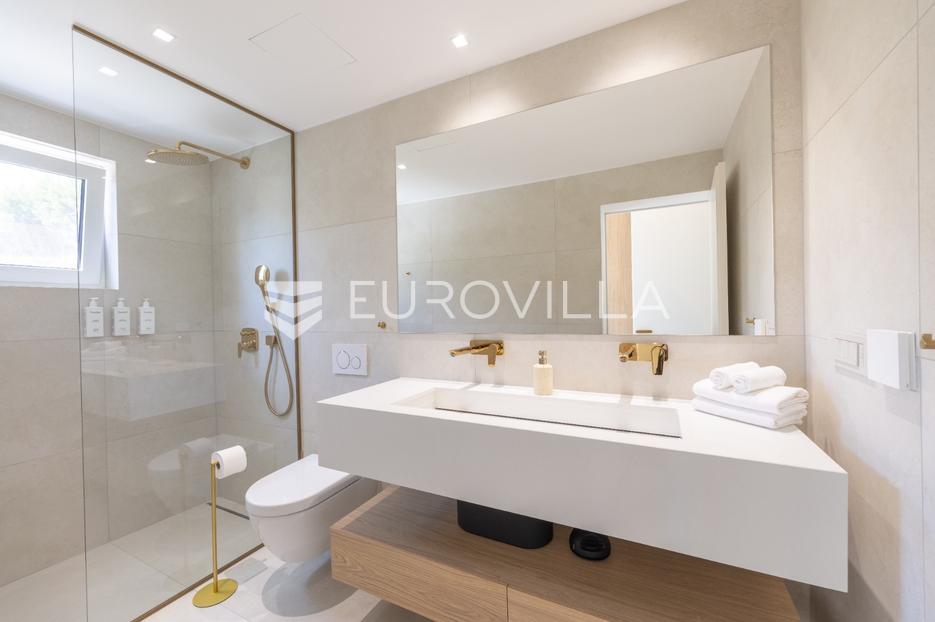 Maison À vendre - Splitsko-dalmatinska Podstrana