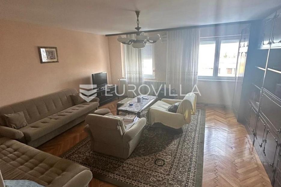 Flat For sale Kolodvor Kvart