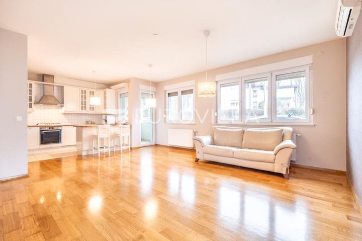 Apartmán na prodej 173 m² – Gornji Bukovac