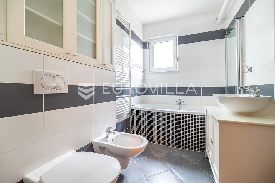 Apartmán Na predaj -  Maksimir