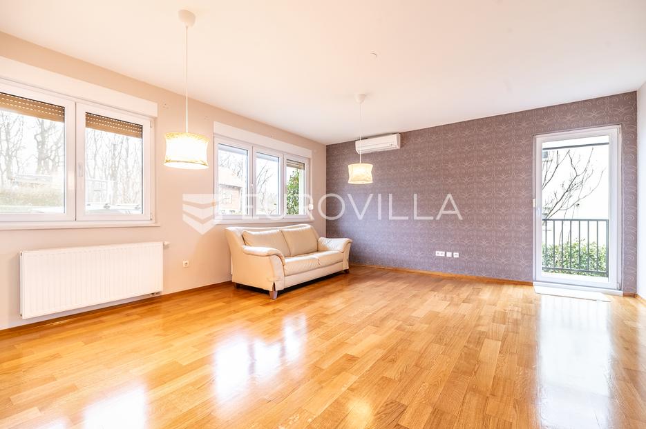Apartmán Na predaj -  Maksimir