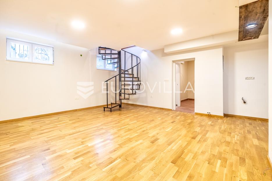 Apartmán Na predaj -  Maksimir