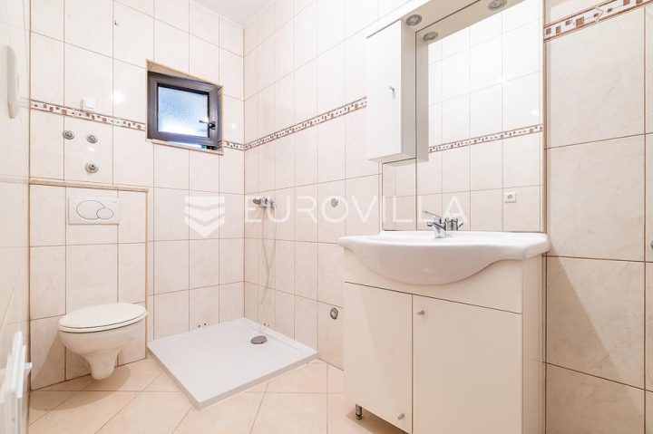 Locaux commerciaux À vendre - Grad Zagreb Stenjevec - foto 2/5