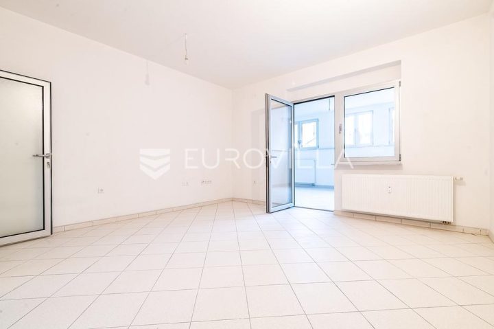 Locaux commerciaux À vendre - Grad Zagreb Stenjevec - foto 5/5