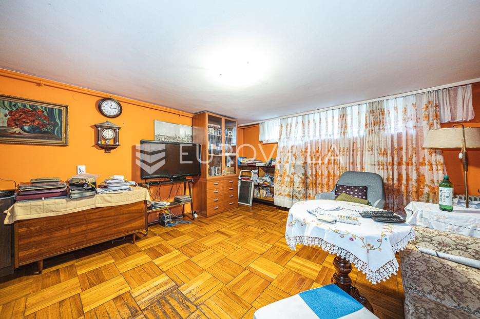 Casa In vendita - Grad Zagreb Trešnjevka - Sjever