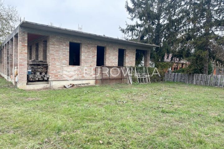 Haus zu verkaufen 297 m² – Zalužje
