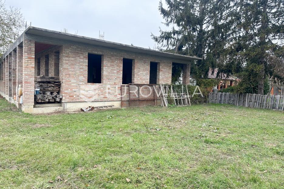 Casa In vendita Zalužje