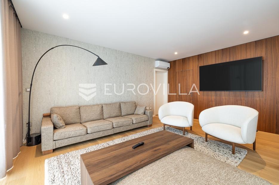 House For sale - Šibensko-kninska Šibenik - Okolica