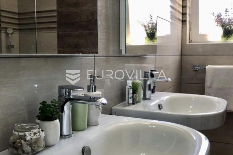 House For sale - Zadarska Pag